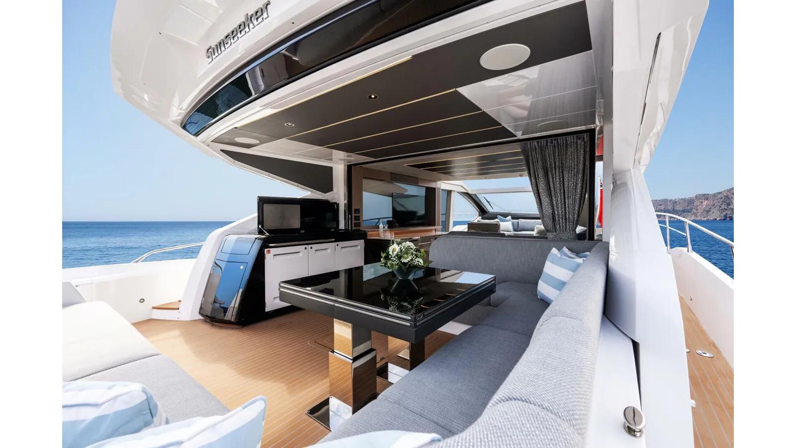 Buy a yacht PREDATOR 75 2026