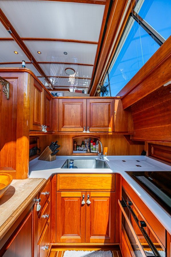 VERA NORTH yacht sale