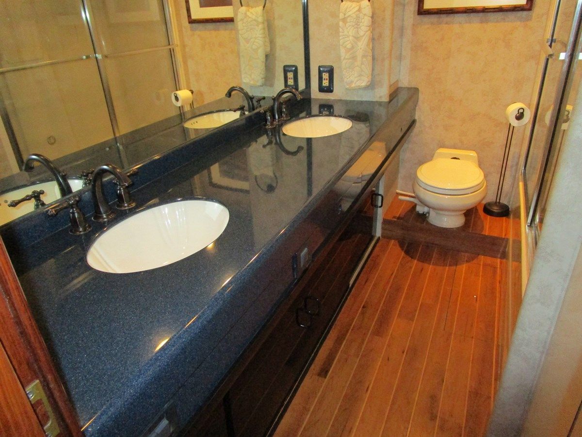 Стоимость яхты LUCKY STARS