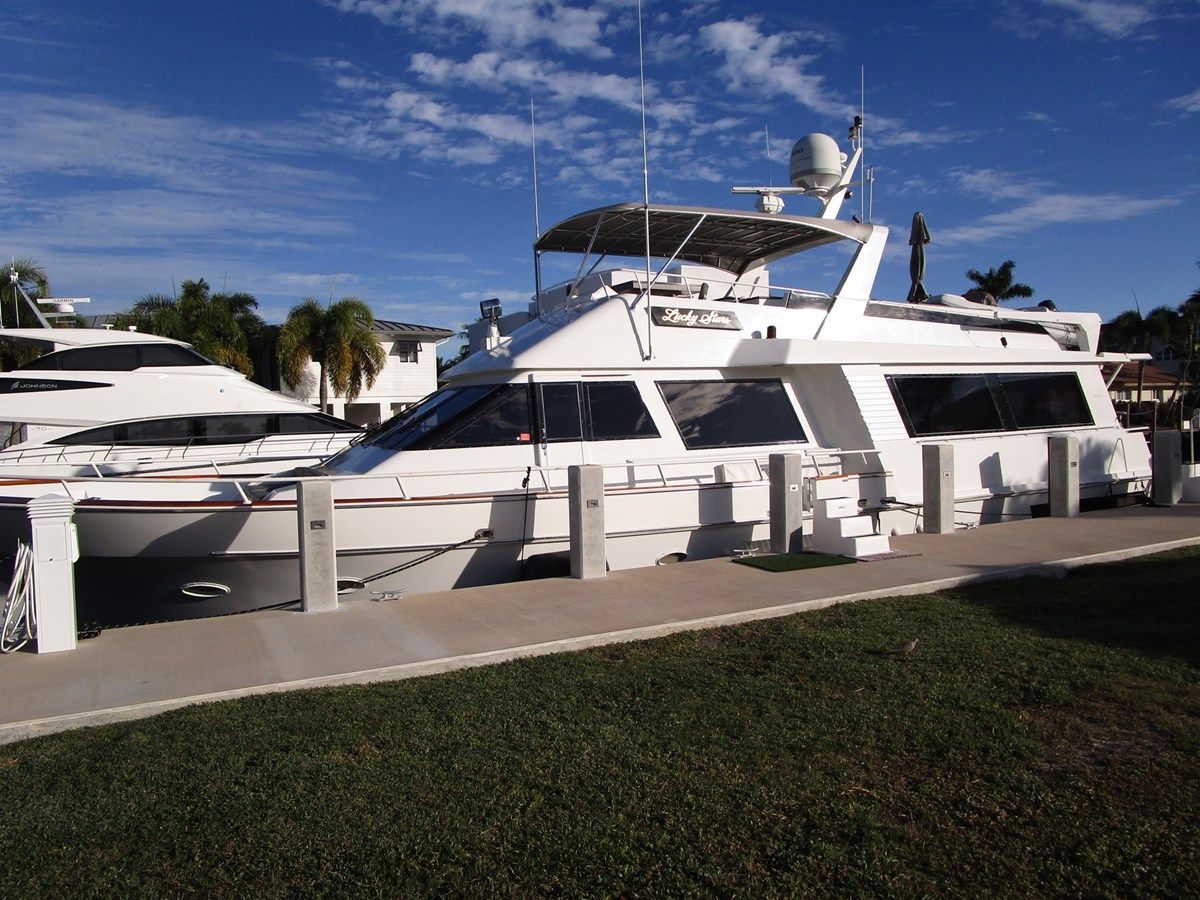 Лучшие предложения покупки яхты LUCKY STARS Cockpit Motor Yacht