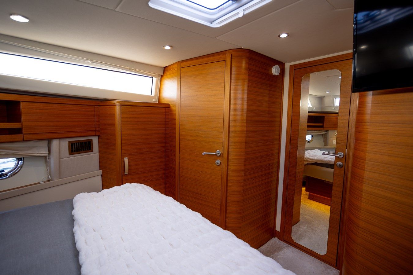TUI - Greenline Yachts price