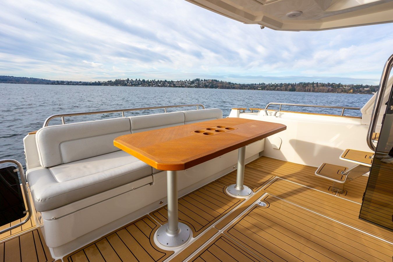Buy a TUI - Greenline Yachts at Shestakov Yacht Sales