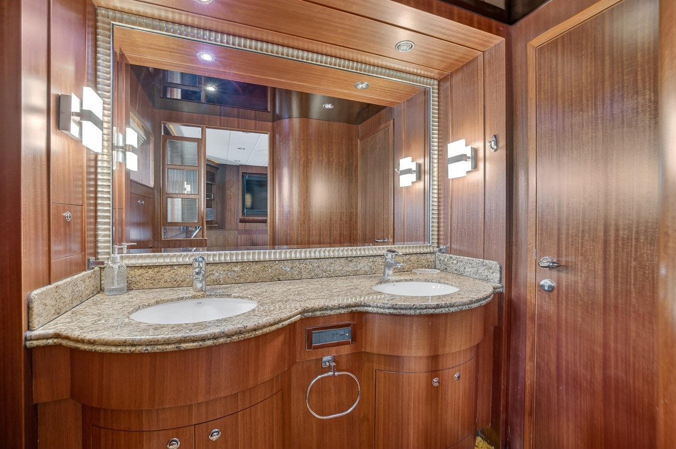 Buy a ARLENE 2009 at Shestakov Yacht Sales