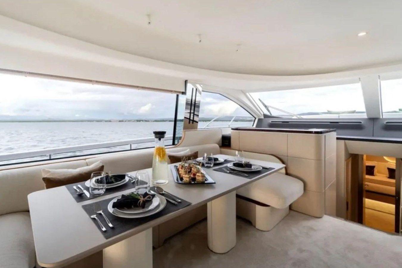 Azimut Fly 68