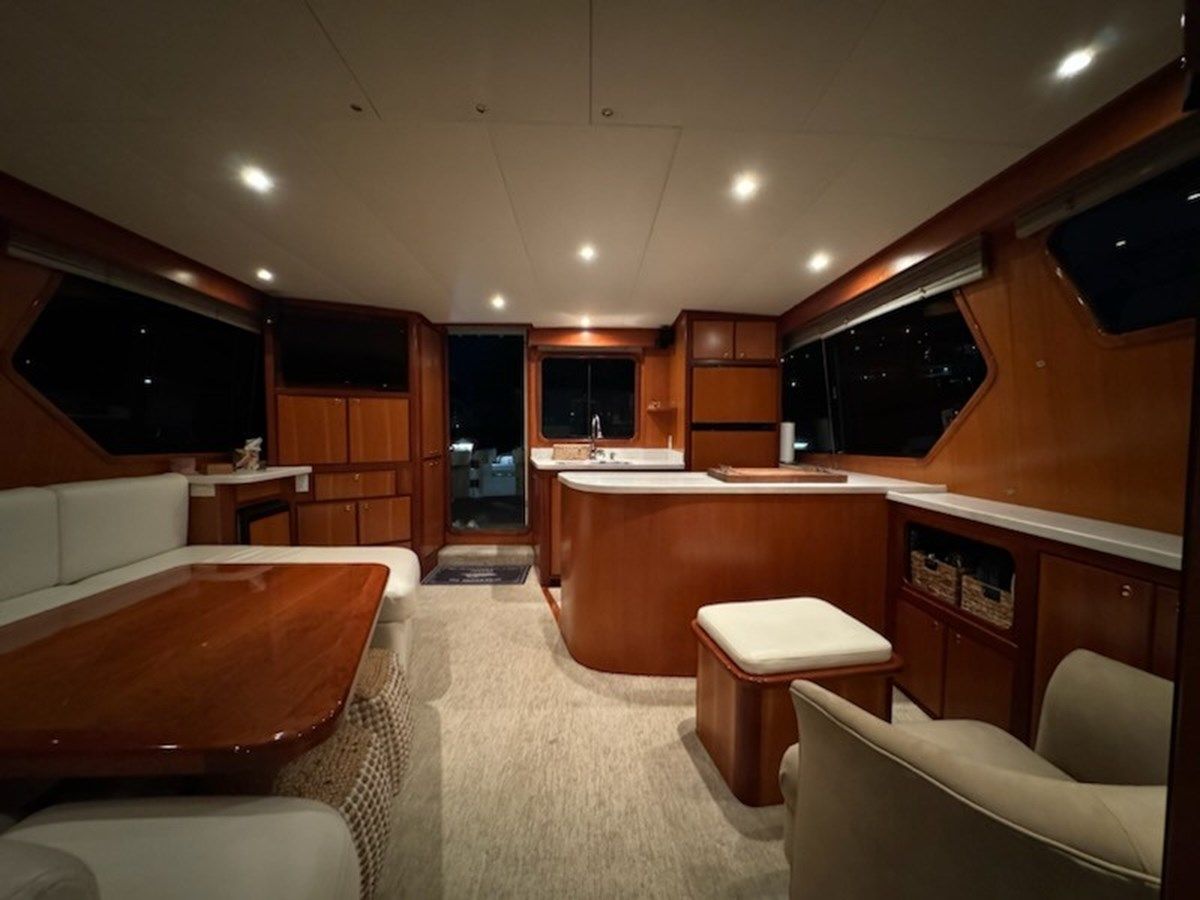 Купить яхту 2009 Mikelson 43 Sportfisher 43 в Shestakov Yacht Sales
