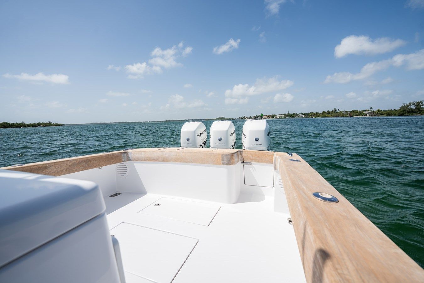 Купить яхту EFFORTLESS 37 WACC в Shestakov Yacht Sales