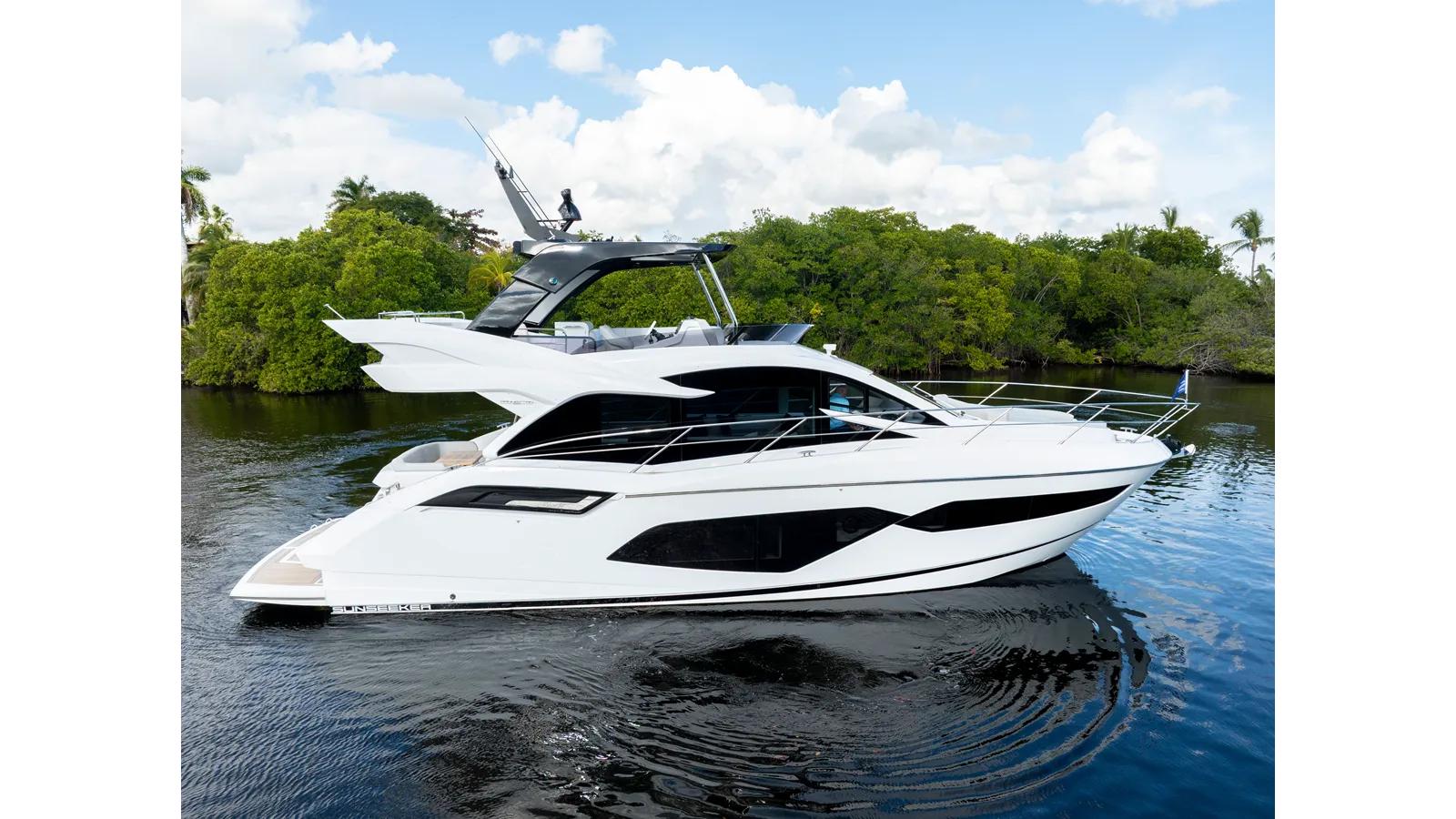 the best price on MANHATTAN 55