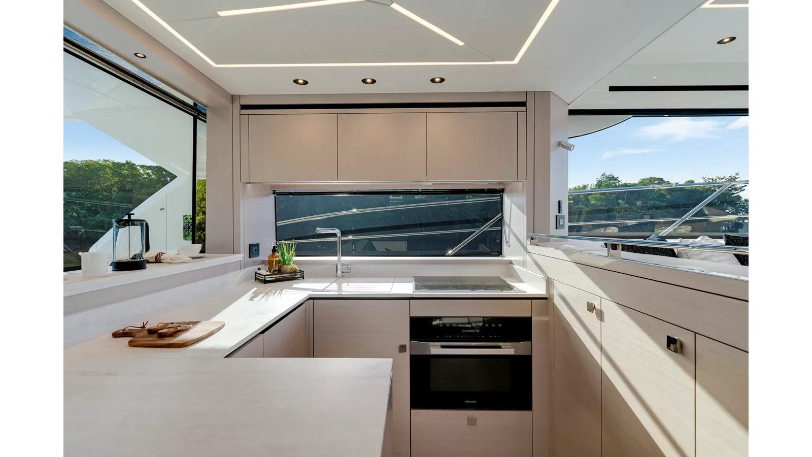 Buy a yacht MANHATTAN 55 - Sunseeker