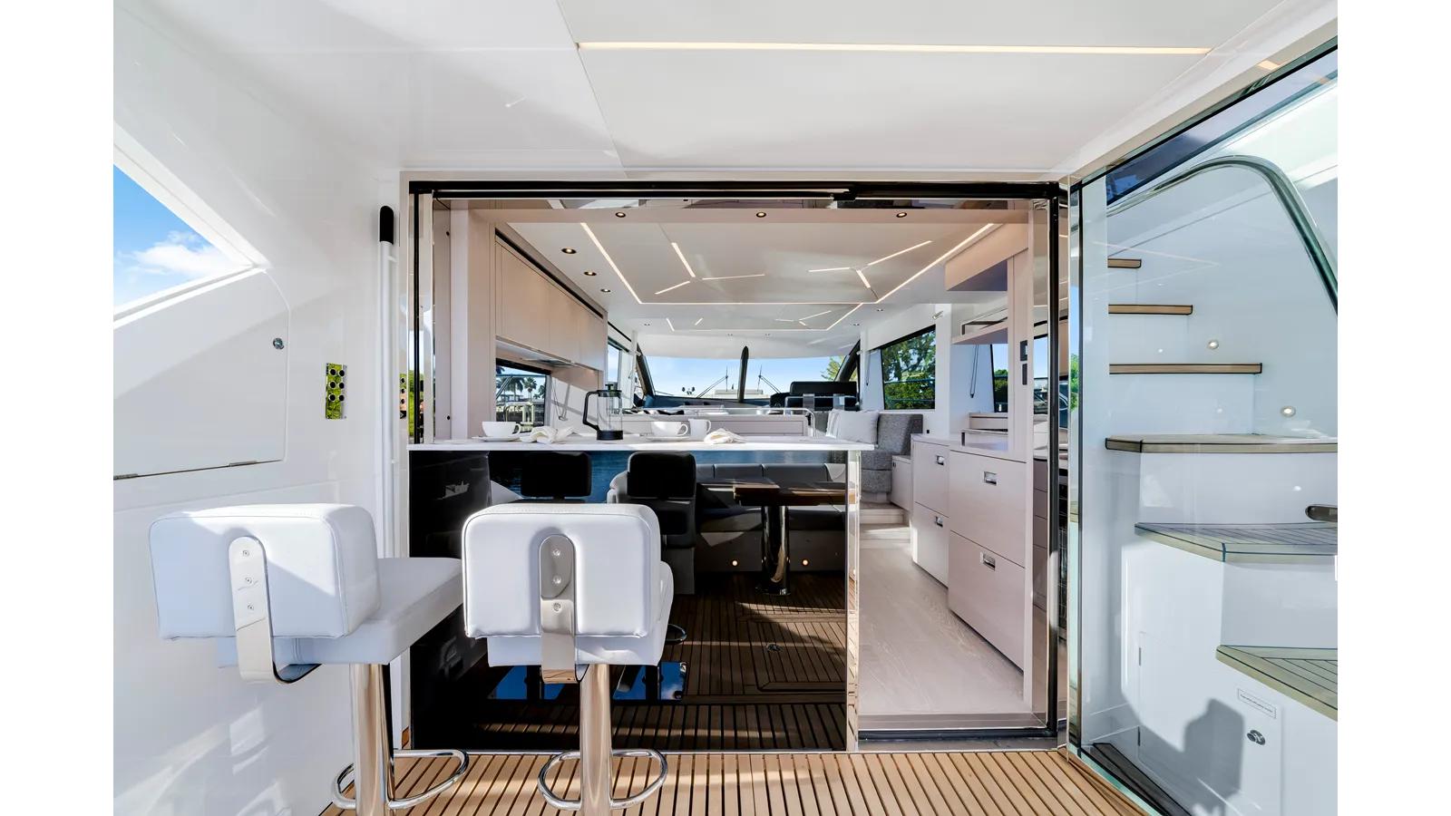 MANHATTAN 55 55 yacht sale