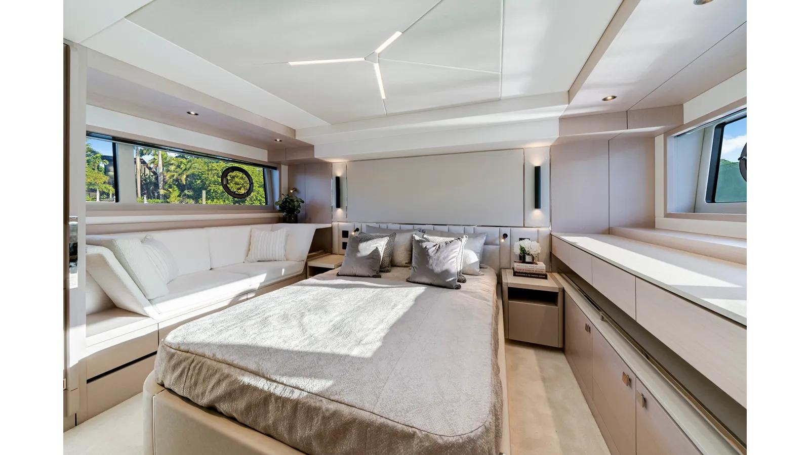 MANHATTAN 55 yacht sale