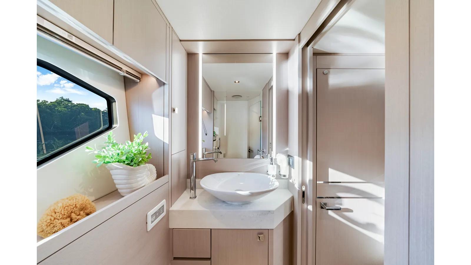 MANHATTAN 55 - Sunseeker price