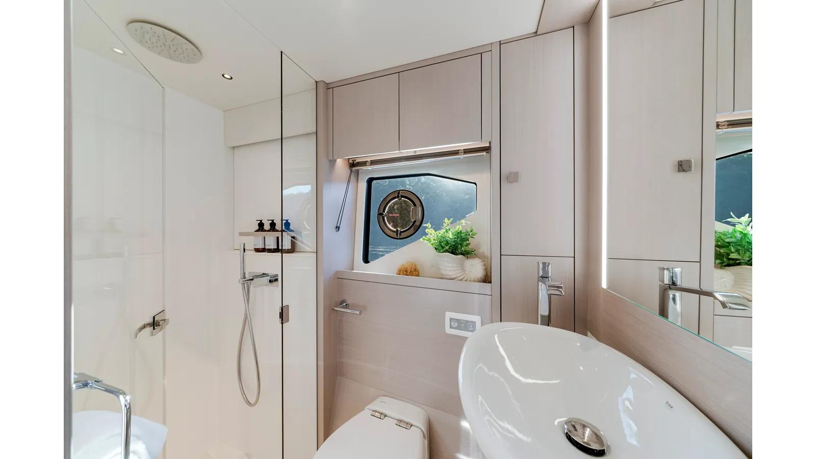 best yacht sales deals MANHATTAN 55 2026