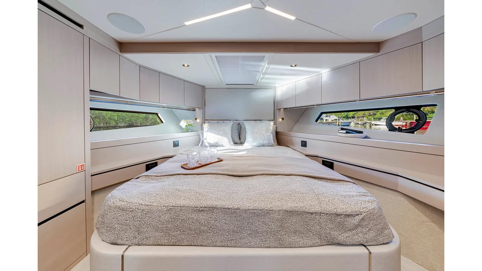 Buy a yacht MANHATTAN 55 - Sunseeker