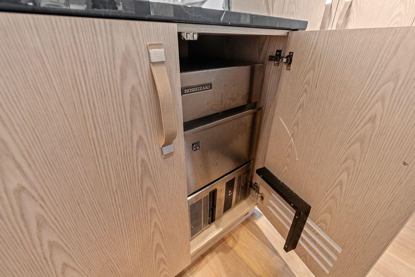 Купить яхту THE WOLF - Sanlorenzo в Shestakov Yacht Sales