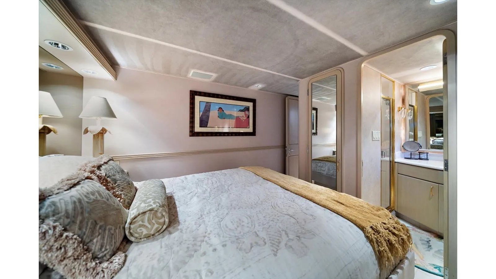 Buy a yacht Think B.I.G 106