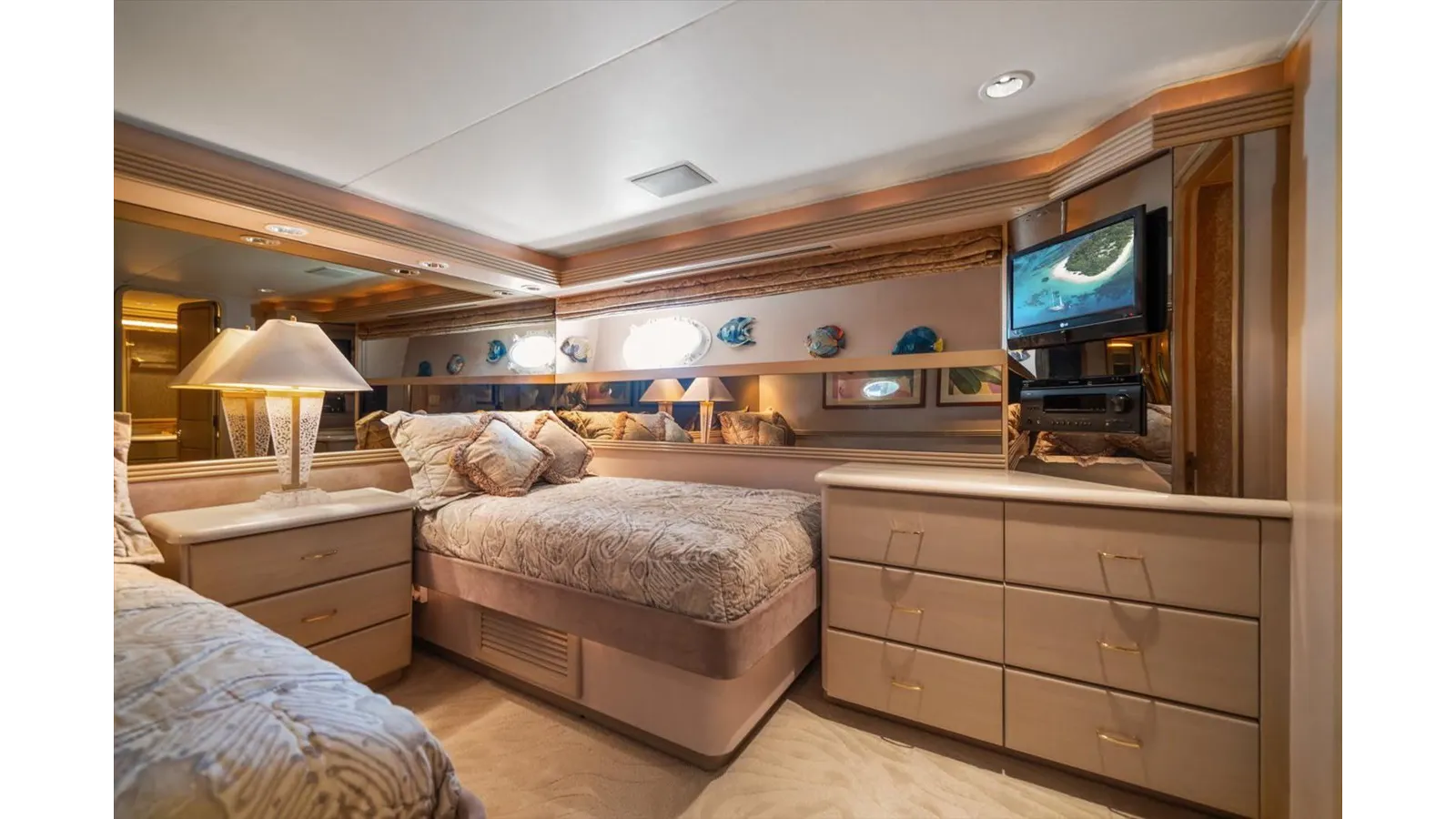 Think B.I.G 106 Raised Pilothouse yacht sale