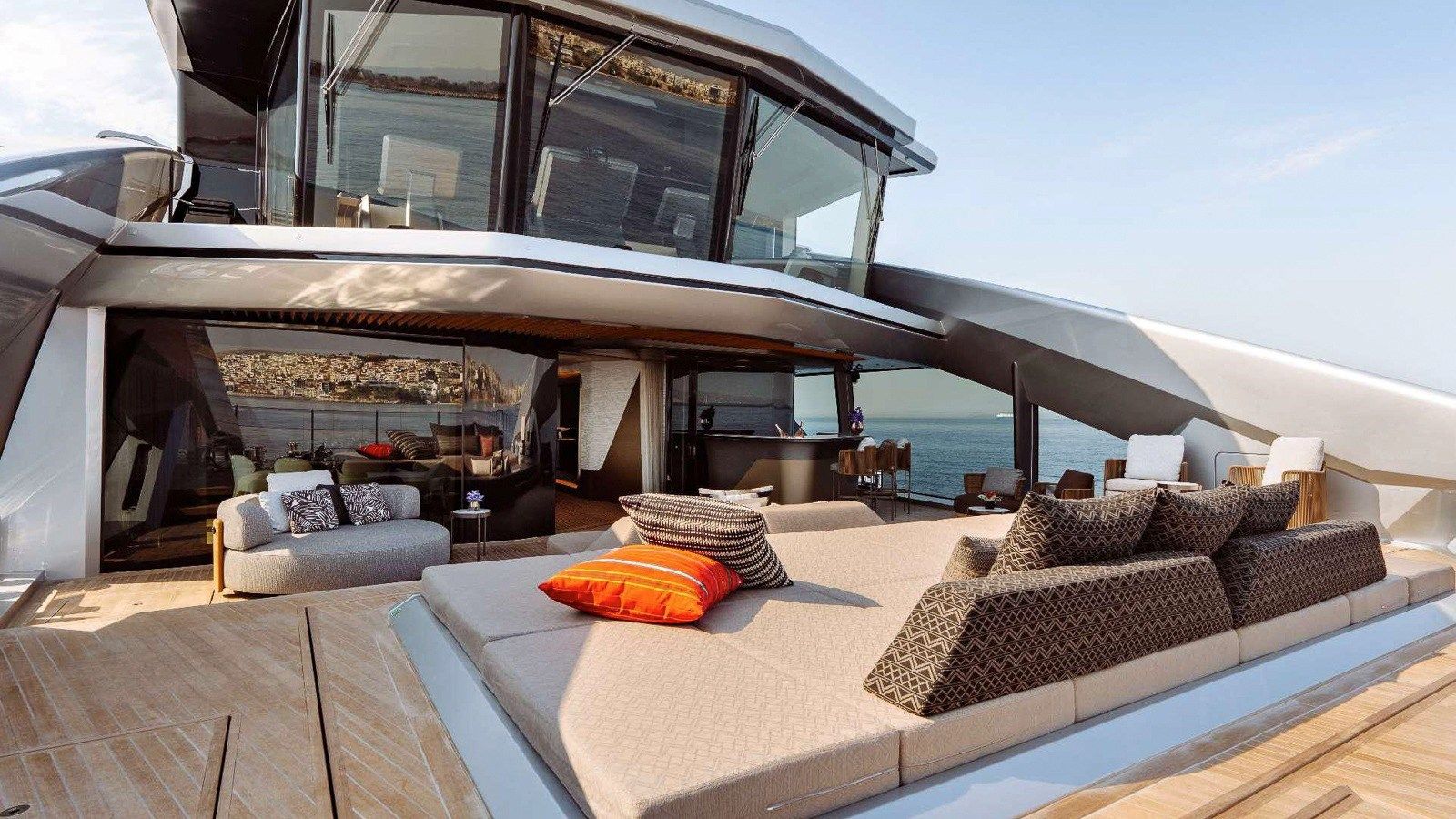 Купить яхту THIS IS IT - TECNOMAR в Shestakov Yacht Sales