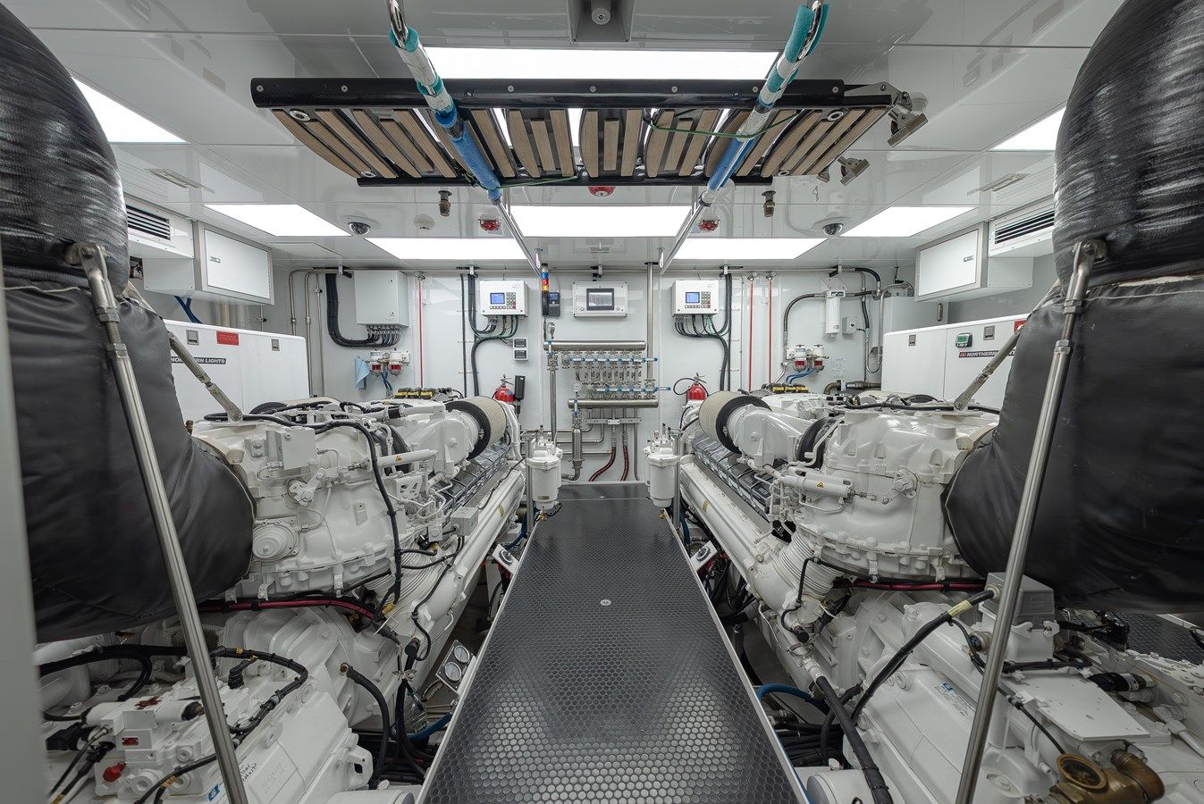 Buy a yacht SERENITY - WESTPORT