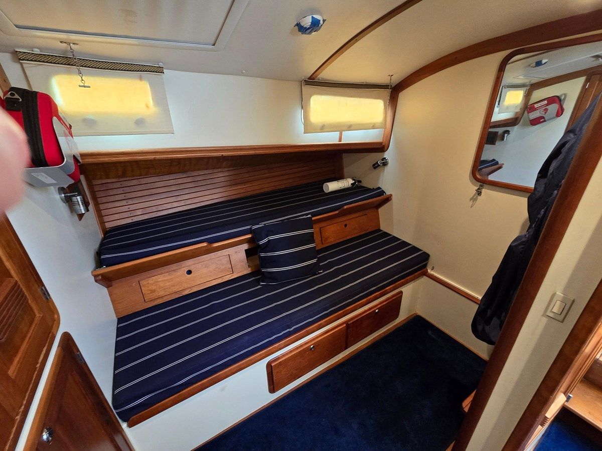 Купить яхту LINDY Sedan Flybridge в Shestakov Yacht Sales