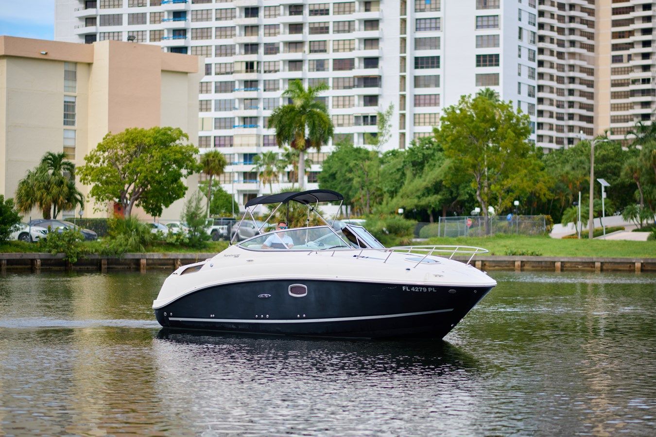 Buy a yacht WELCOME TO THE JUNGLE 2011