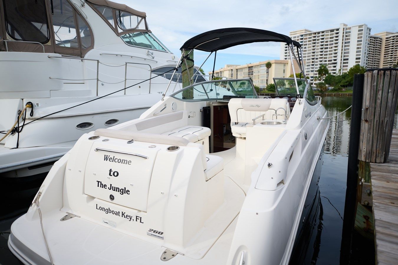 the best price on WELCOME TO THE JUNGLE - SEA RAY