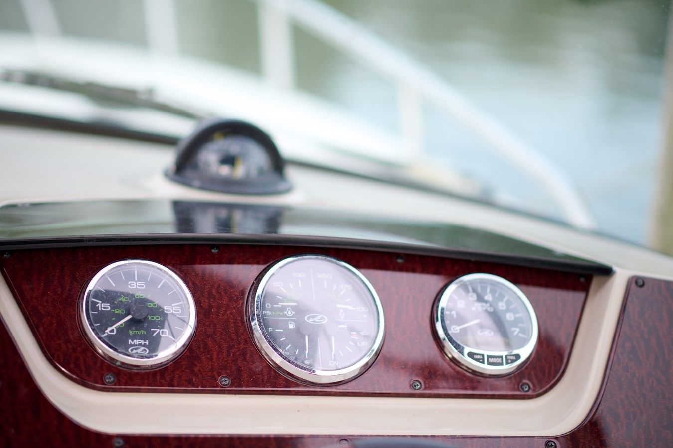 the best price on WELCOME TO THE JUNGLE 2011