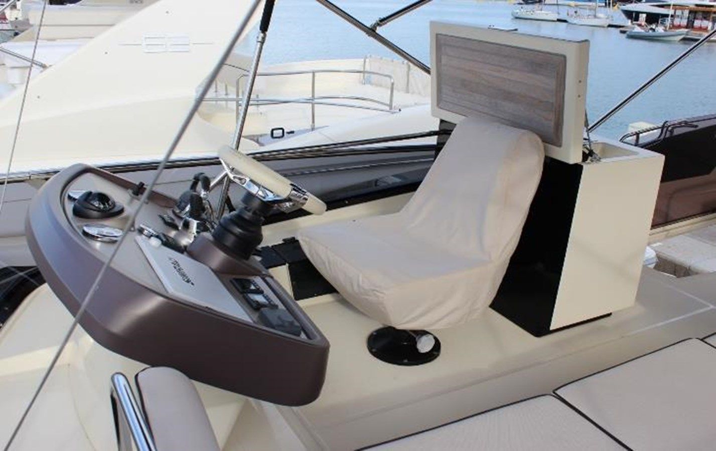 Buy a yacht Monte Carlo 5 2016
