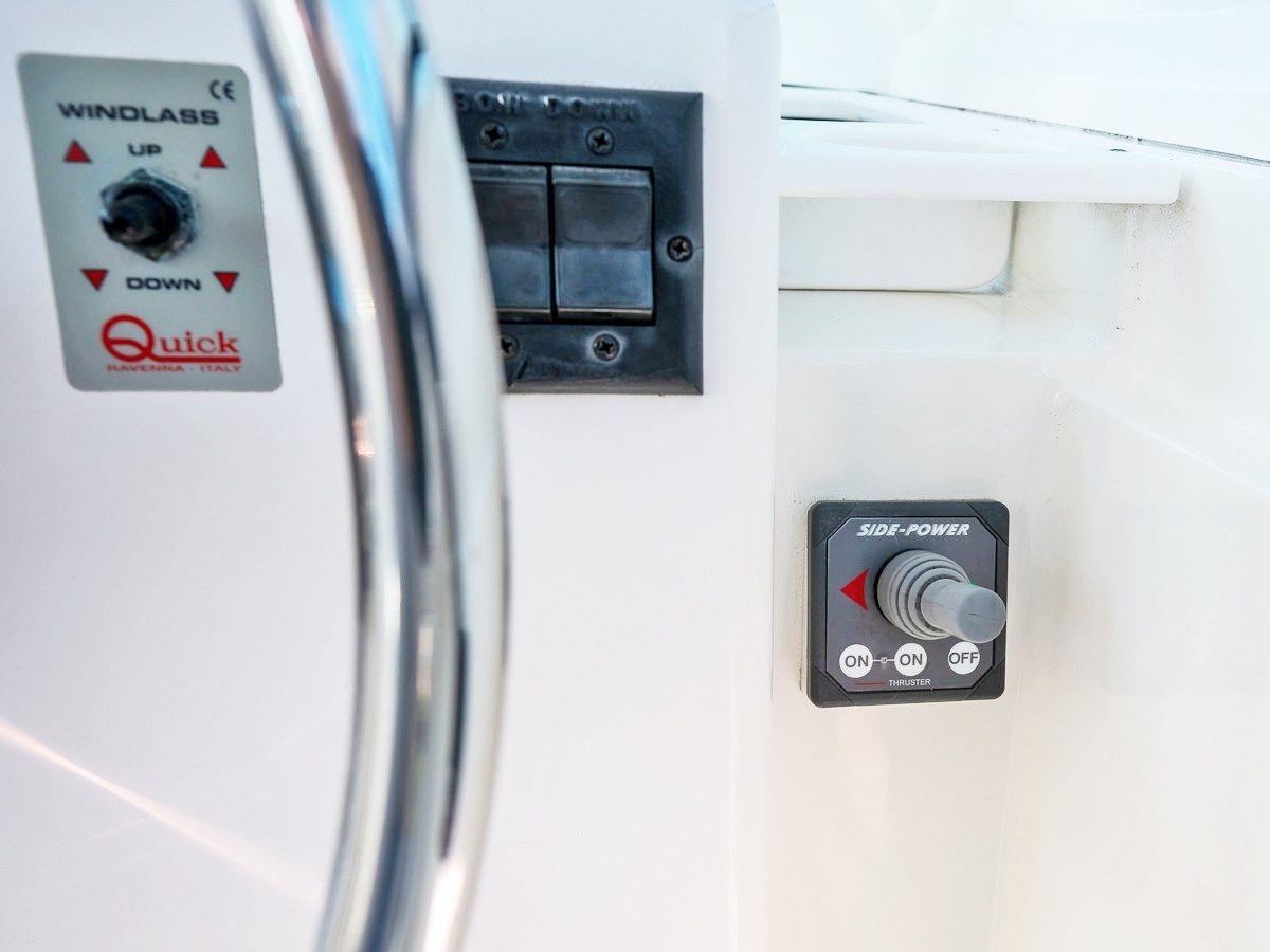 Buy a yacht ARCHIMEDES - BACK COVE