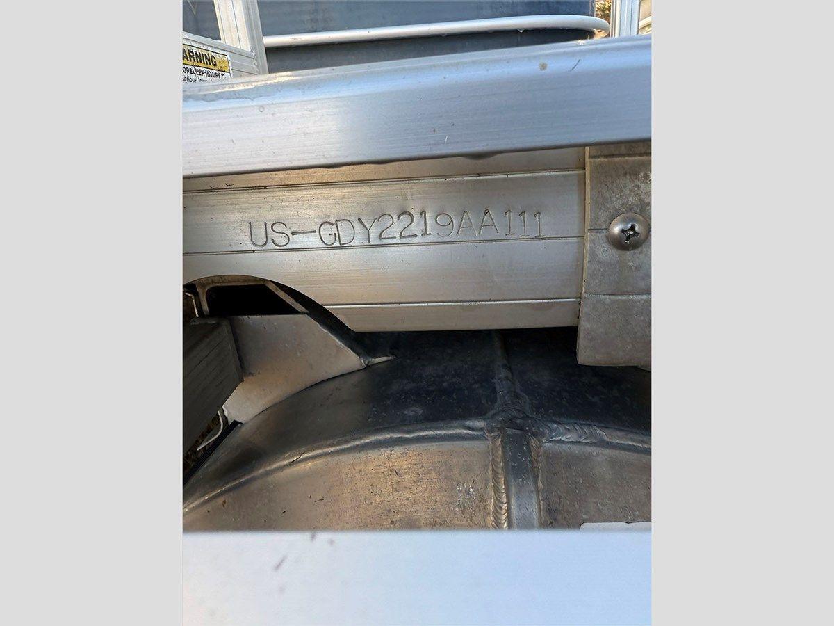 25' Godfrey 2011 Aqua Patio Coastal