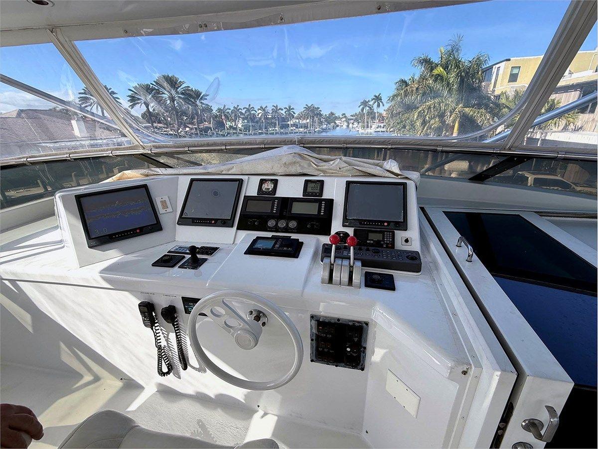 best yacht sales deals 100' Hatteras 2001 Custom Yacht 100