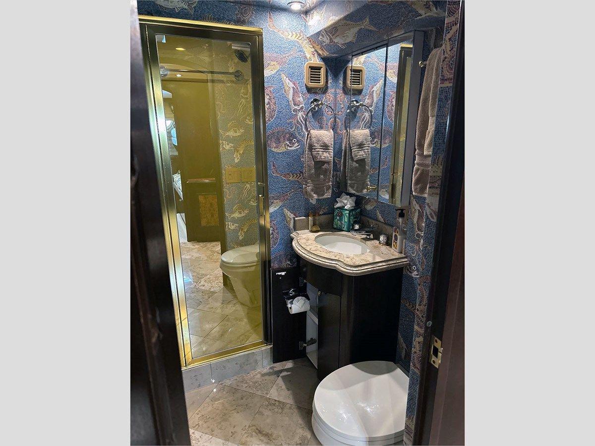 100' Hatteras 2001 Custom Yacht yacht sale