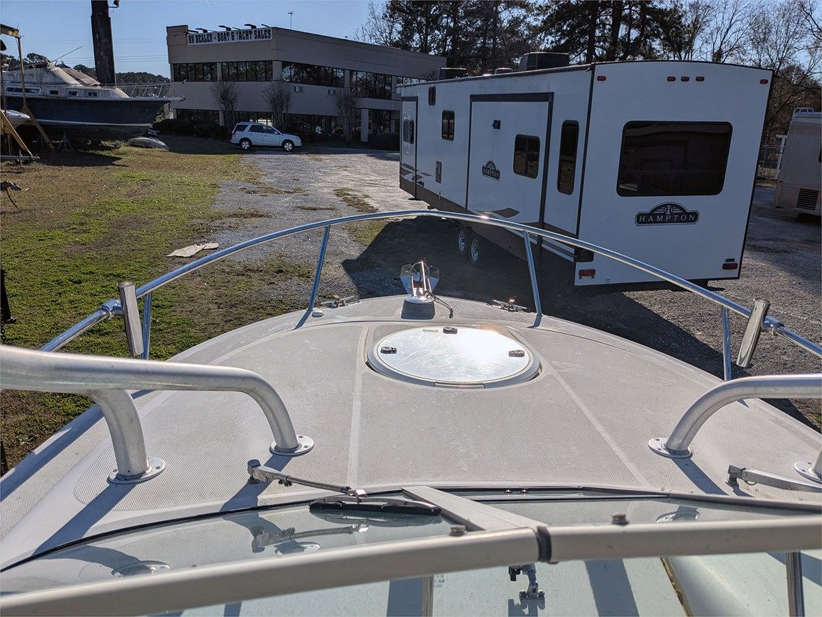 25' Hydra-Sports 2010 2500 VX price