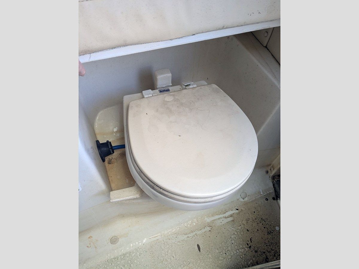 Buy a 25' Hydra-Sports 2010 2500 VX at Shestakov Yacht Sales