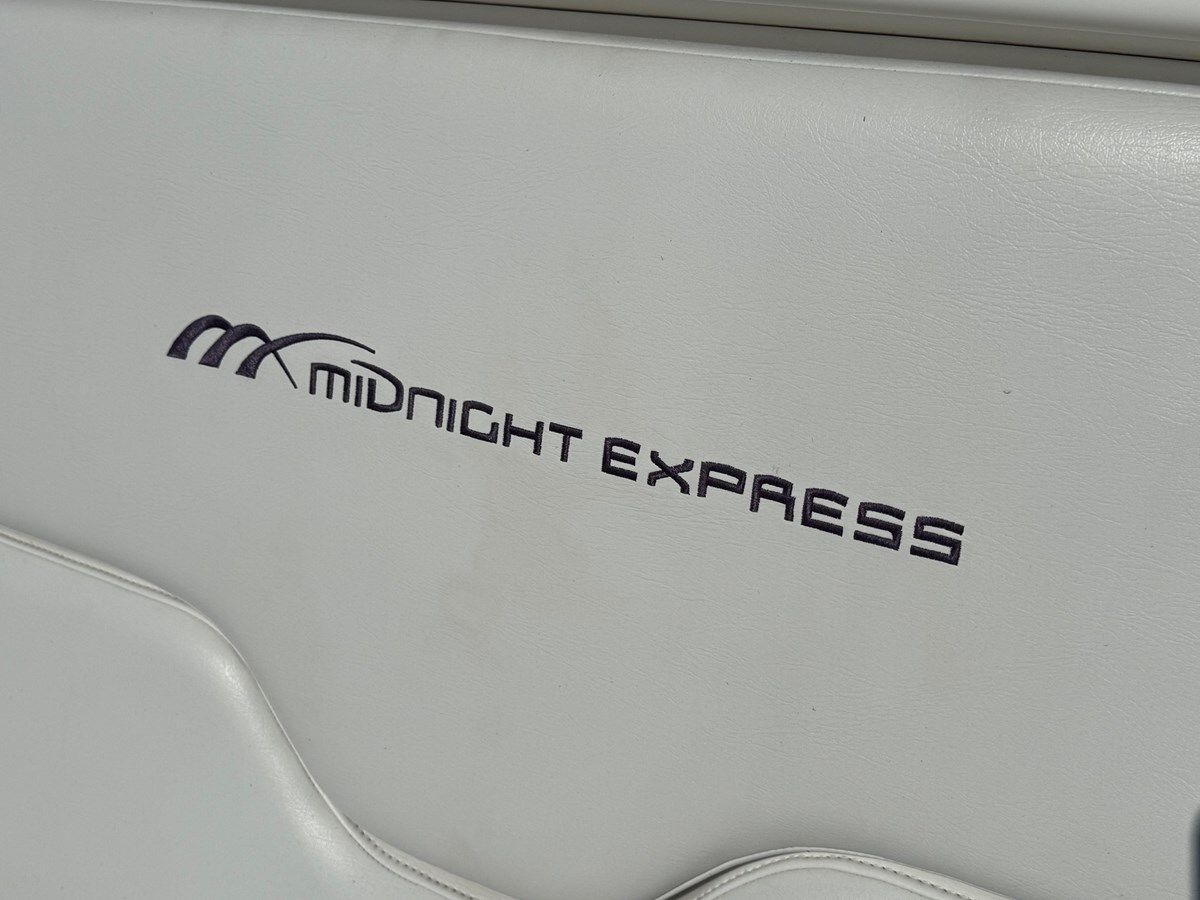 the best price on NO NAME