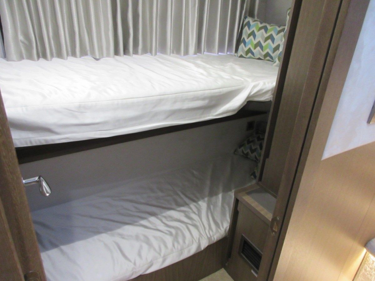 Лучшая цена на DREAM 470 SKY