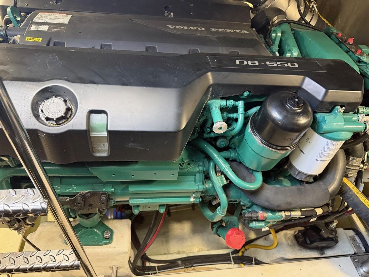 Лучшая цена на DREAM - Galeon Yachts