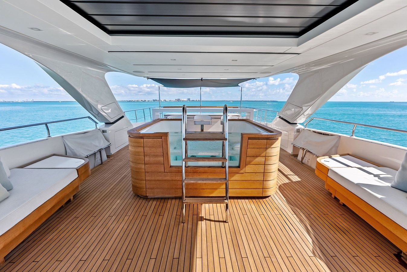 the best price on GLORY 126