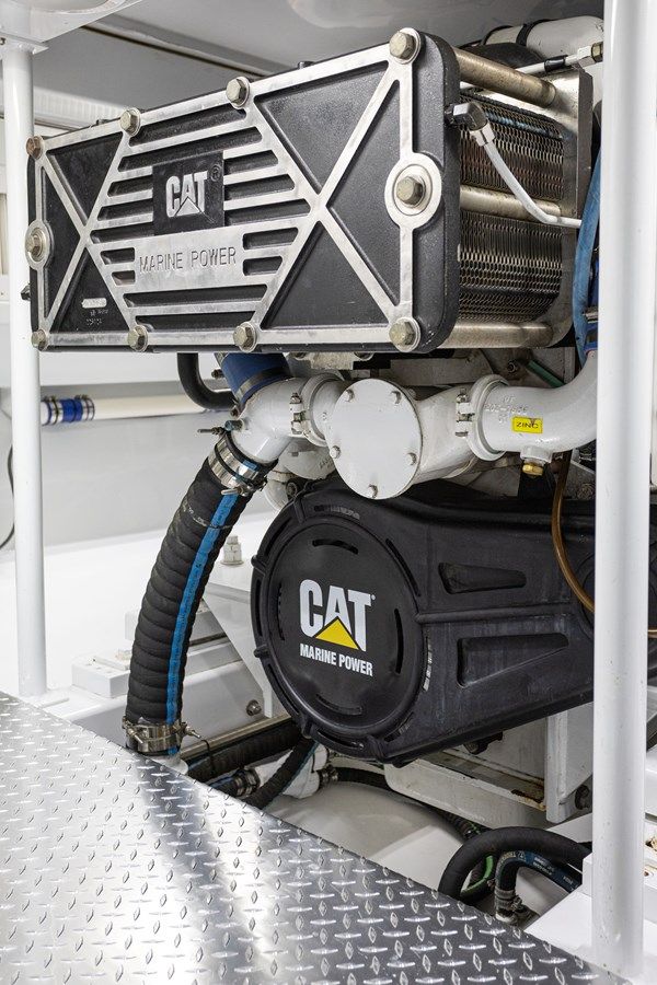 HT HOOK 72' Sportfish Convertible price