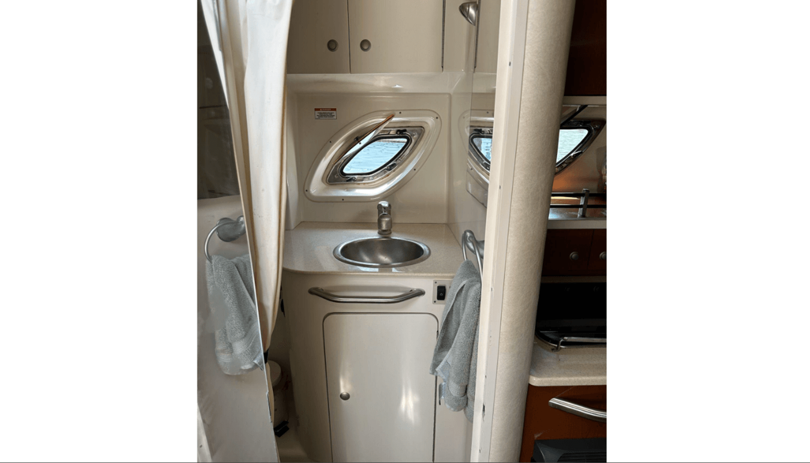 Стоимость яхты Sundancer 310 31