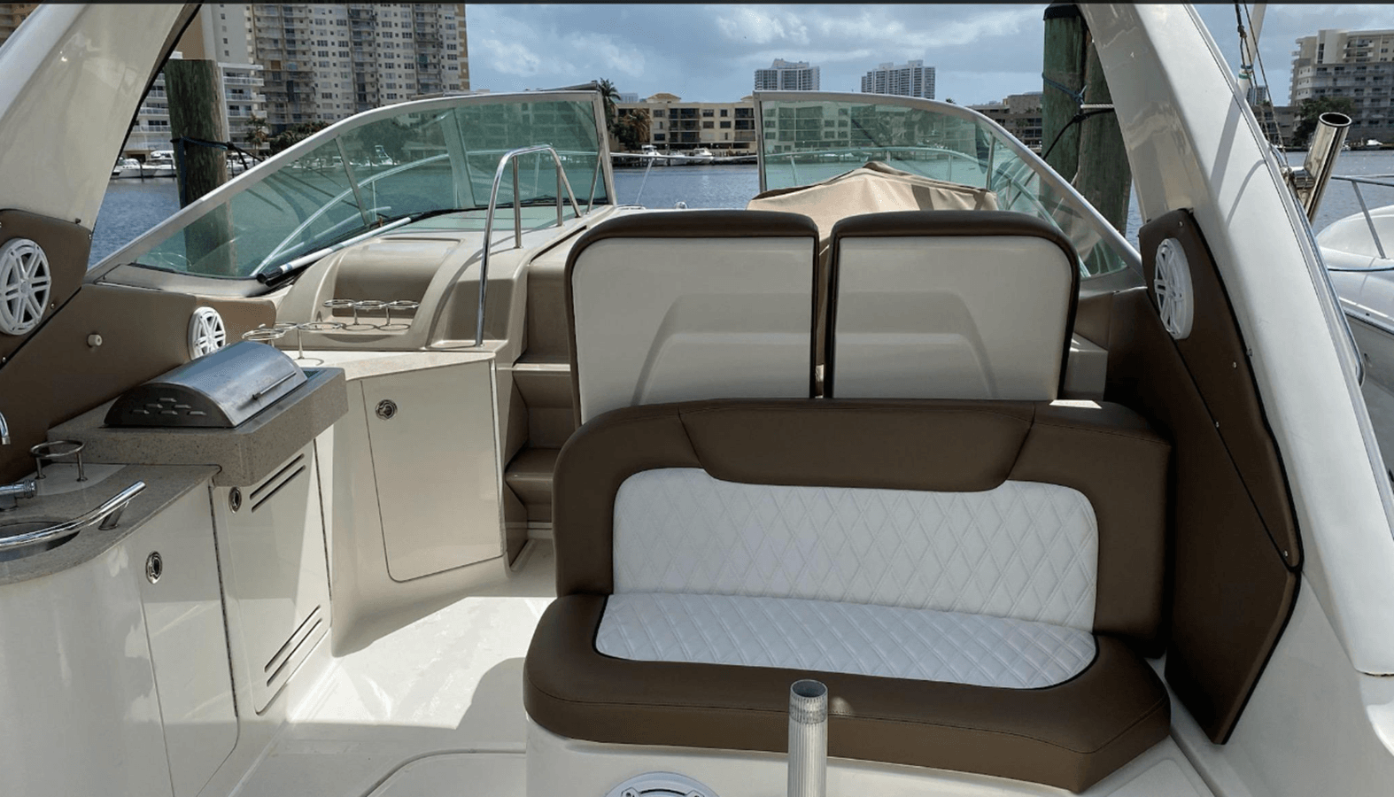 Продажа яхты Sundancer 310 - SEA RAY