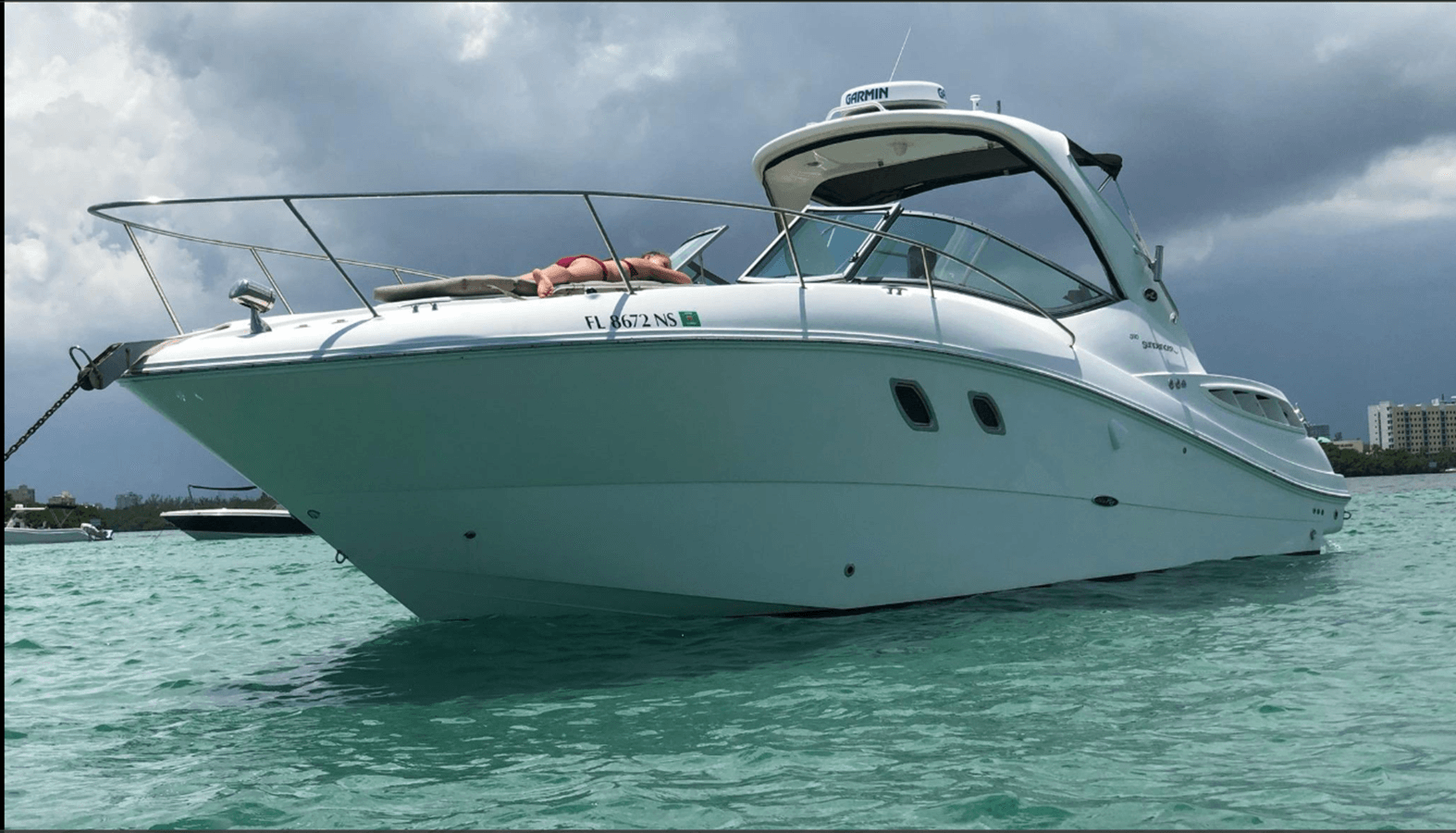 Купить яхту Sundancer 310 31 в Shestakov Yacht Sales