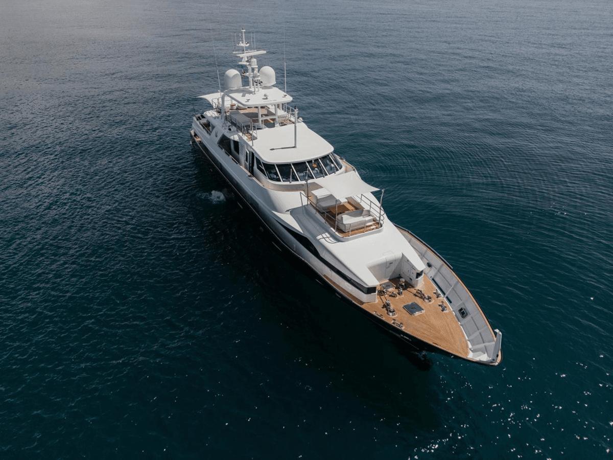 Стоимость яхты LADY IN BLUE - CLEMNA