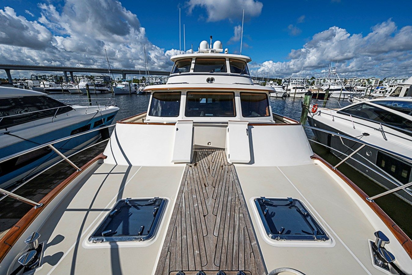 the best price on BEN'S BARGE 66