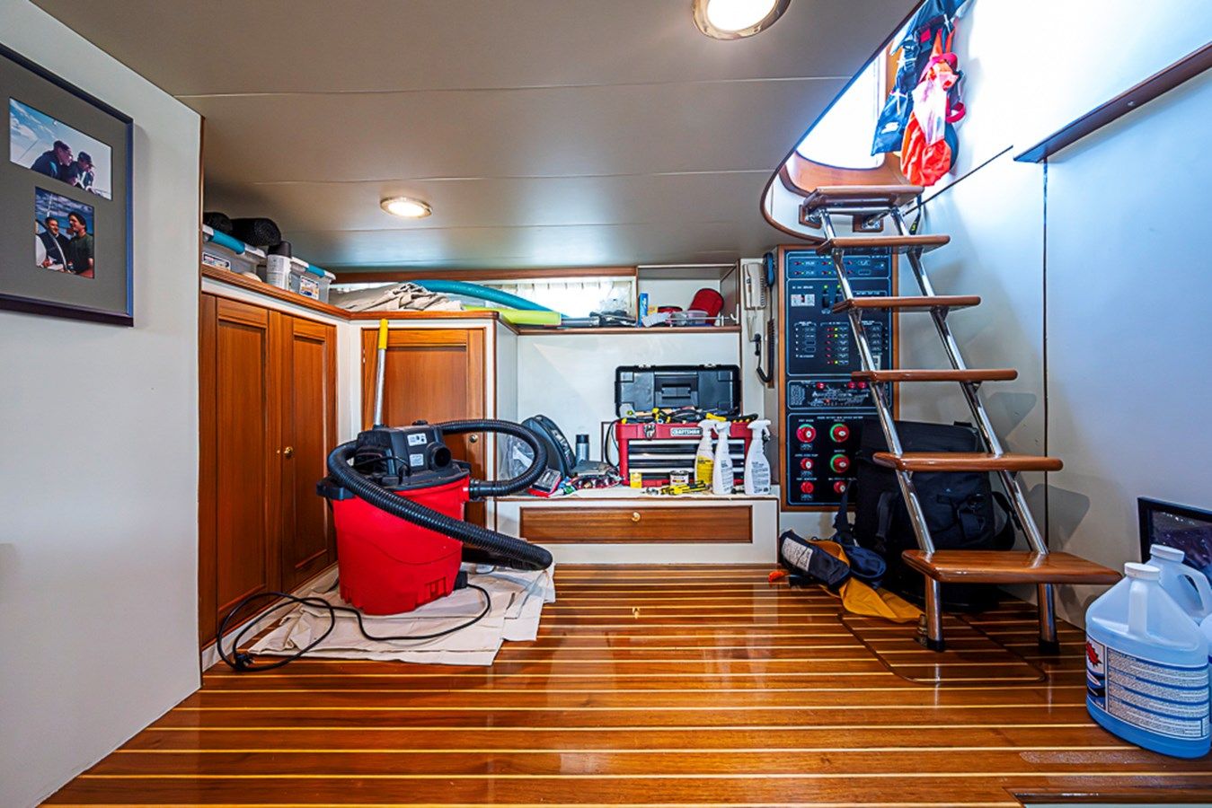 Buy a yacht BEN'S BARGE Explorer 66E