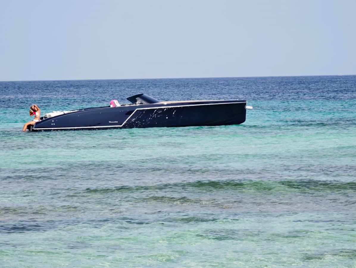 Buy a Dark Grey 2016 at Shestakov Yacht Sales