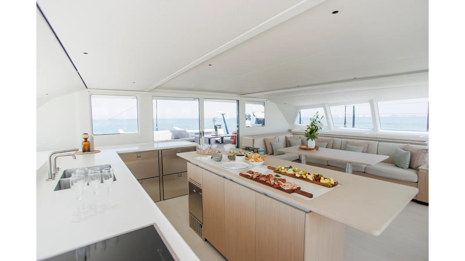 Buy a yacht GUNBOAT 80 - GUNBOAT