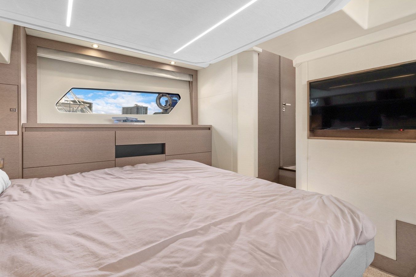 best yacht sales deals LUCKY ONE 2020