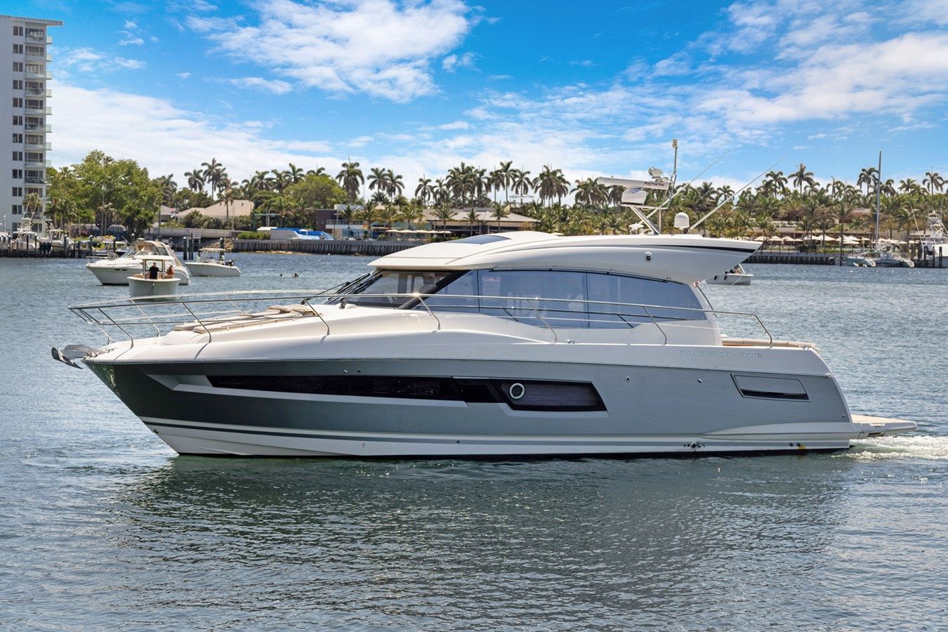 LUCKY ONE 460S yacht sale