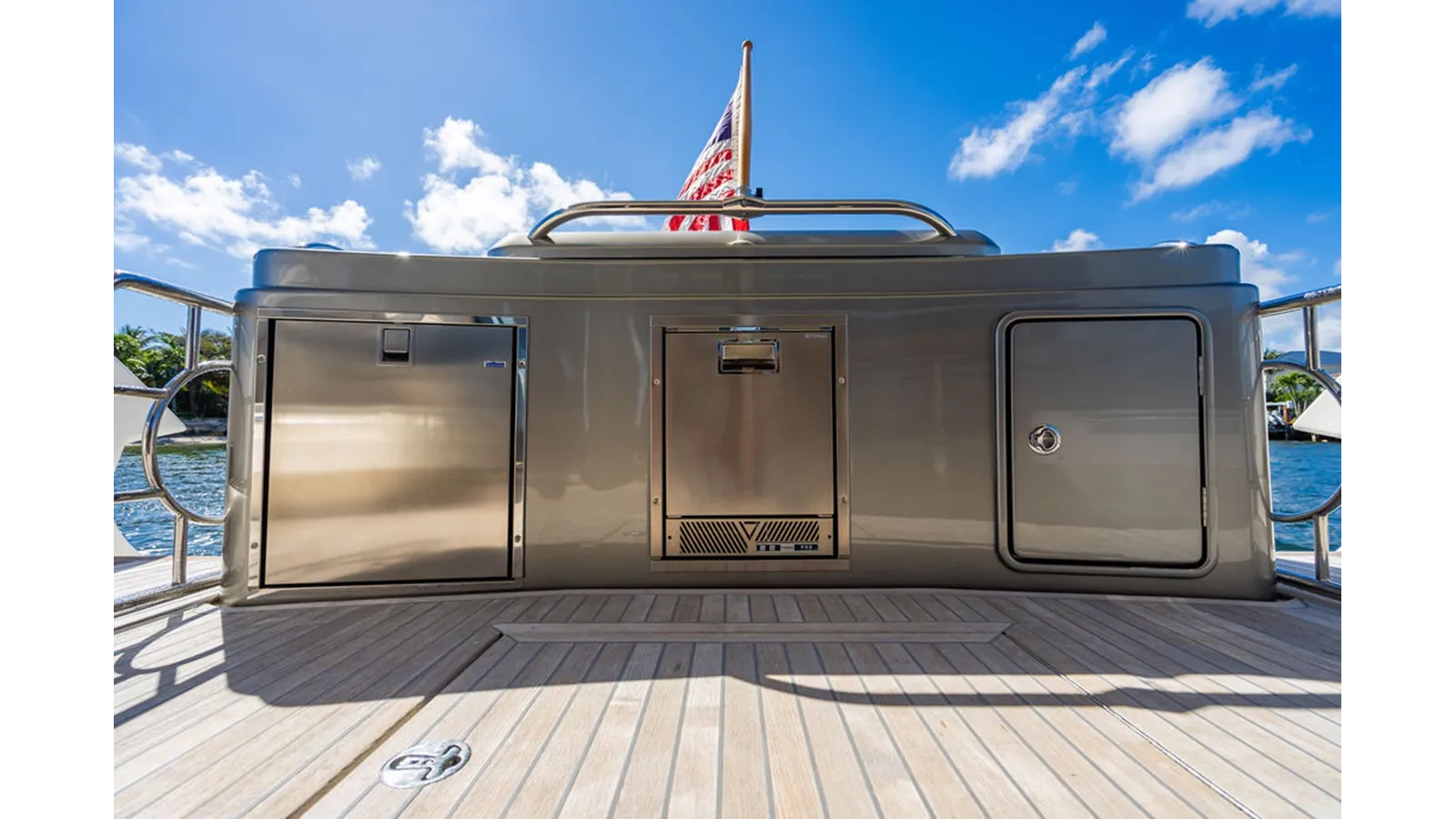 best yacht sales deals EL MAR V - Riviera