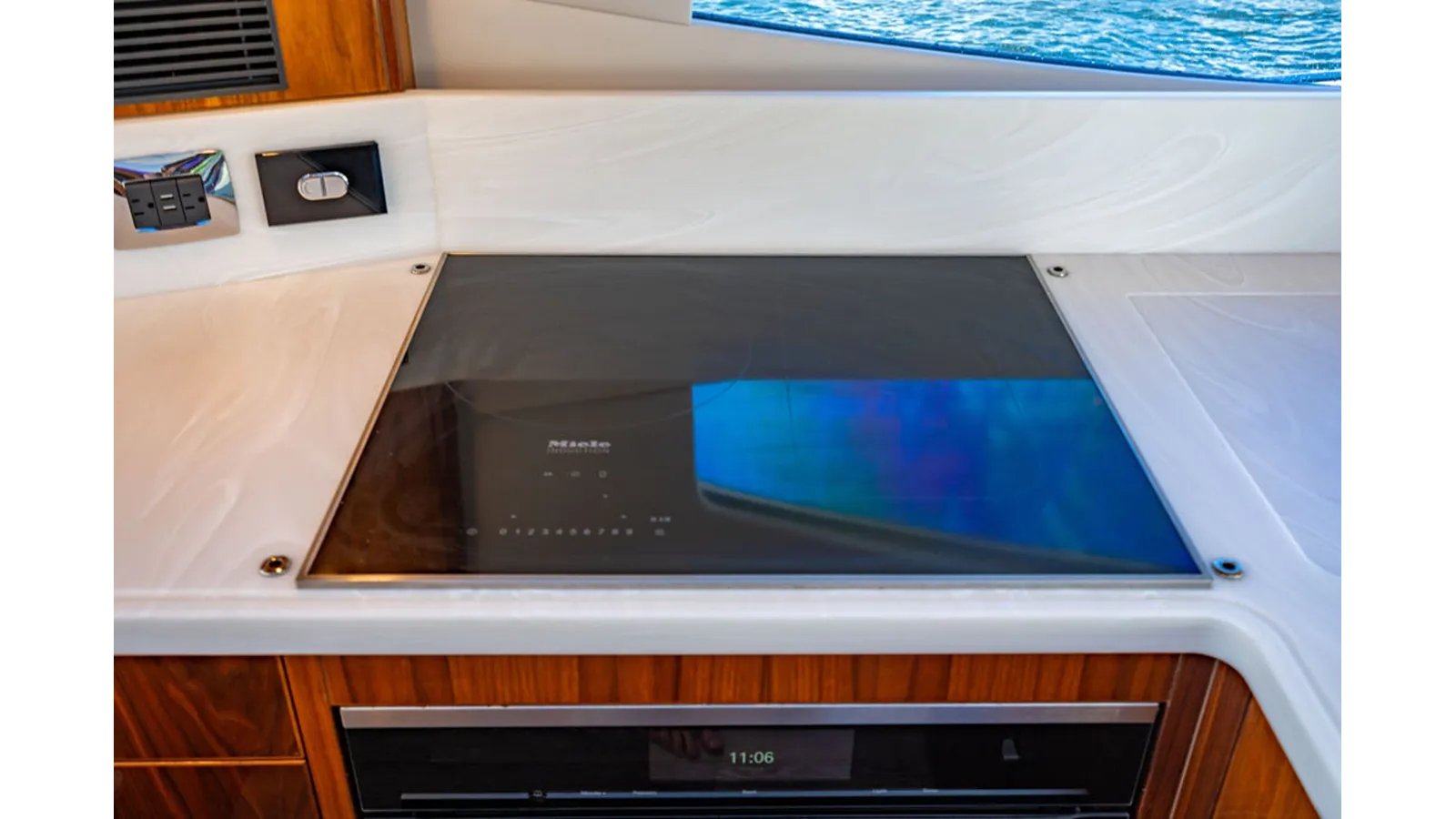 Buy a EL MAR V 60 at Shestakov Yacht Sales